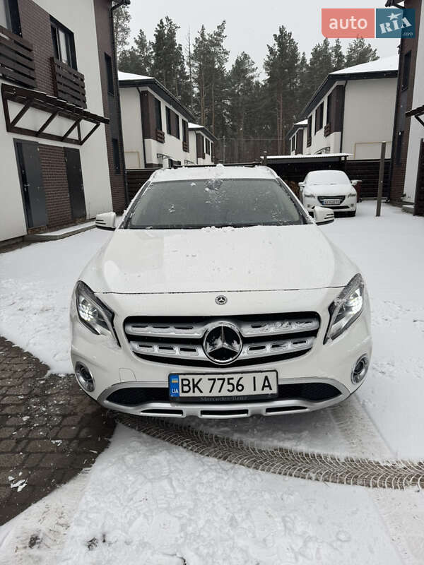 Внедорожник / Кроссовер Mercedes-Benz GLA-Class 2020 в Киеве фото 3 Внедорожник / Кроссовер Mercedes-Benz GLA-Class 2020 в Киеве