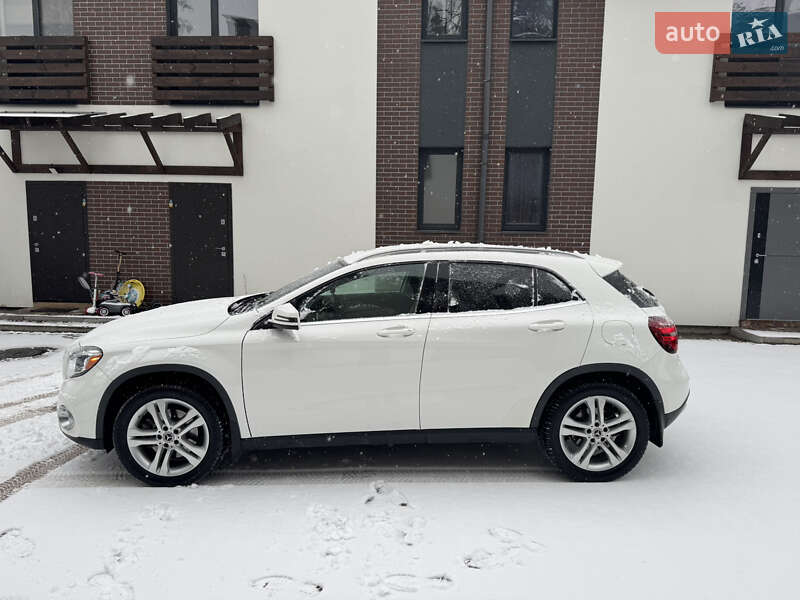 Внедорожник / Кроссовер Mercedes-Benz GLA-Class 2020 в Киеве фото 4 Внедорожник / Кроссовер Mercedes-Benz GLA-Class 2020 в Киеве