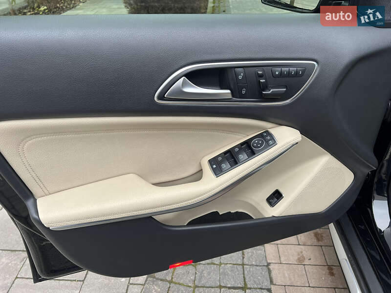 Внедорожник / Кроссовер Mercedes-Benz GLA-Class 2017 в Киеве фото 32 Внедорожник / Кроссовер Mercedes-Benz GLA-Class 2017 в Киеве