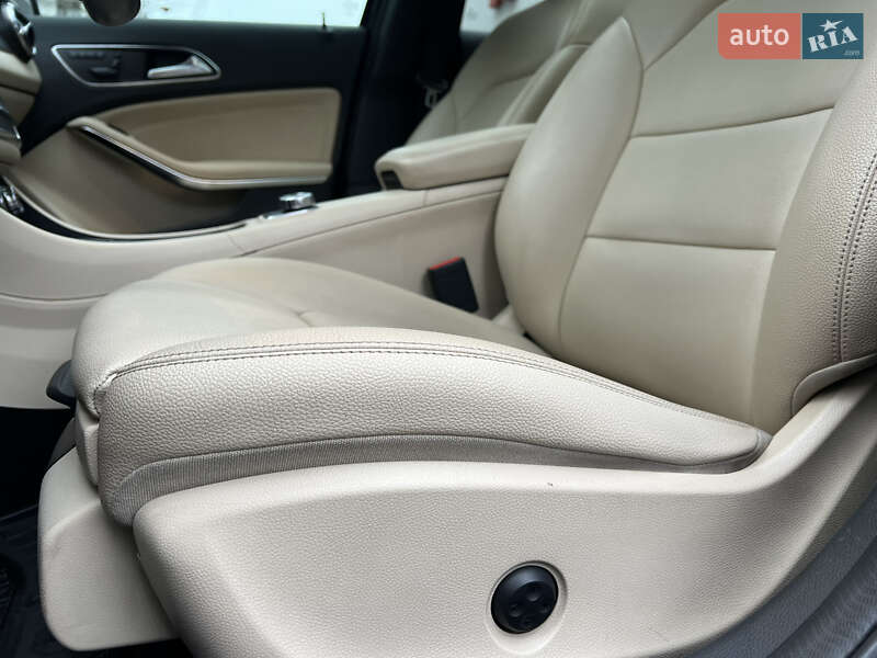 Внедорожник / Кроссовер Mercedes-Benz GLA-Class 2017 в Киеве фото 31 Внедорожник / Кроссовер Mercedes-Benz GLA-Class 2017 в Киеве