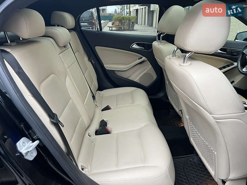Внедорожник / Кроссовер Mercedes-Benz GLA-Class 2017 в Киеве фото 46 Внедорожник / Кроссовер Mercedes-Benz GLA-Class 2017 в Киеве