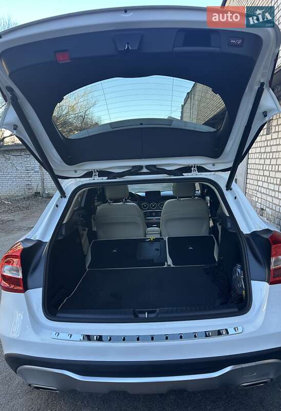 Позашляховик / Кросовер Mercedes-Benz GLA-Class 2018 в Києві