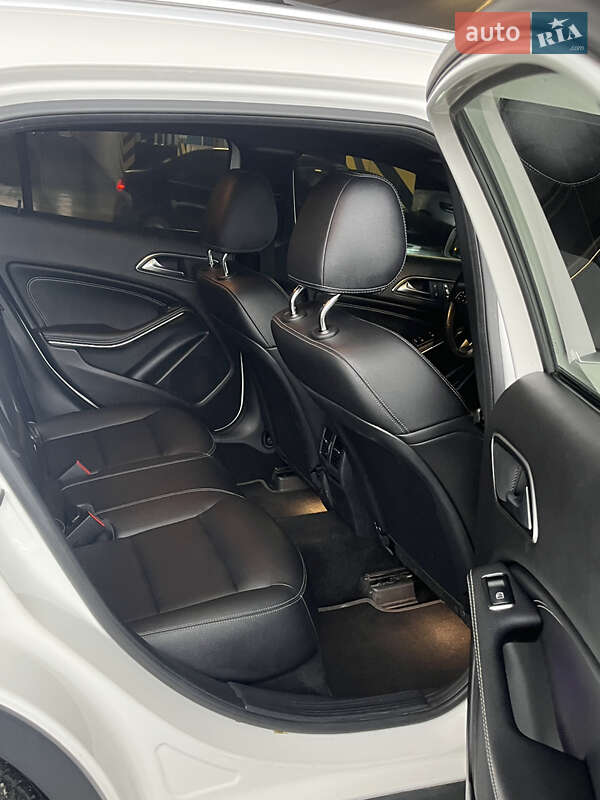 Позашляховик / Кросовер Mercedes-Benz GLA-Class 2018 в Києві