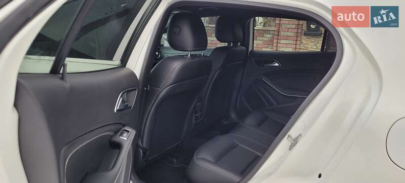 Позашляховик / Кросовер Mercedes-Benz GLA-Class 2018 в Рівному