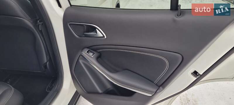 Позашляховик / Кросовер Mercedes-Benz GLA-Class 2018 в Рівному