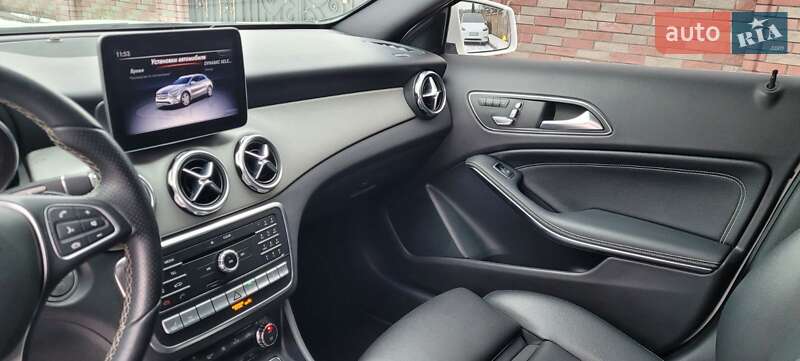 Позашляховик / Кросовер Mercedes-Benz GLA-Class 2018 в Рівному