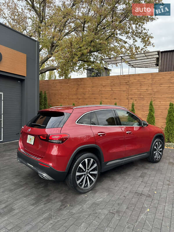 Внедорожник / Кроссовер Mercedes-Benz GLA-Class 2022 в Киеве