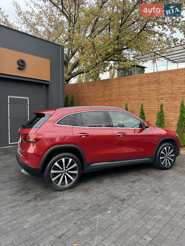 Внедорожник / Кроссовер Mercedes-Benz GLA-Class 2022 в Киеве