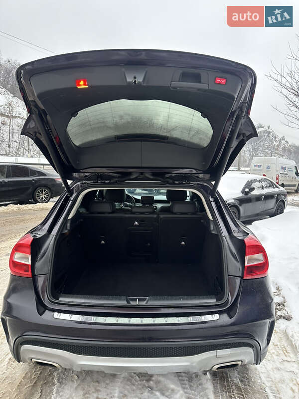 Внедорожник / Кроссовер Mercedes-Benz GLA-Class 2015 в Киеве