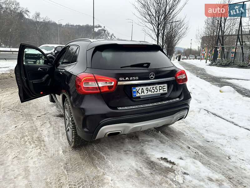 Внедорожник / Кроссовер Mercedes-Benz GLA-Class 2015 в Киеве