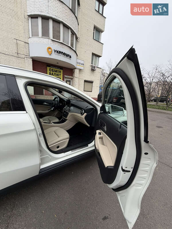 Внедорожник / Кроссовер Mercedes-Benz GLA-Class 2017 в Киеве фото 13 Внедорожник / Кроссовер Mercedes-Benz GLA-Class 2017 в Киеве