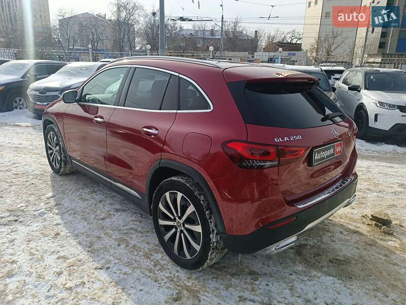 Позашляховик / Кросовер Mercedes-Benz GLA-Class 2020 в Харкові