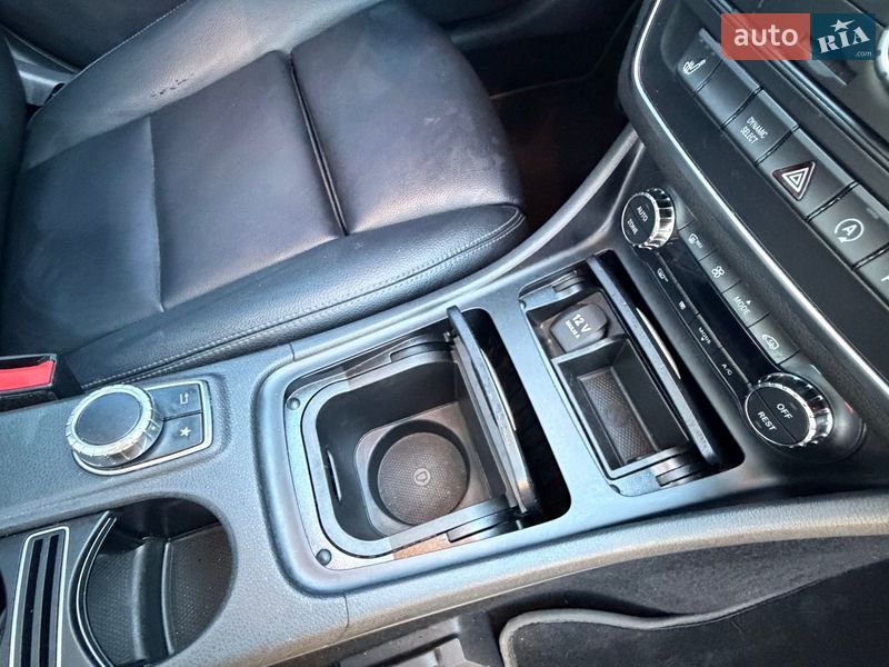 Внедорожник / Кроссовер Mercedes-Benz GLA-Class 2016 в Киеве