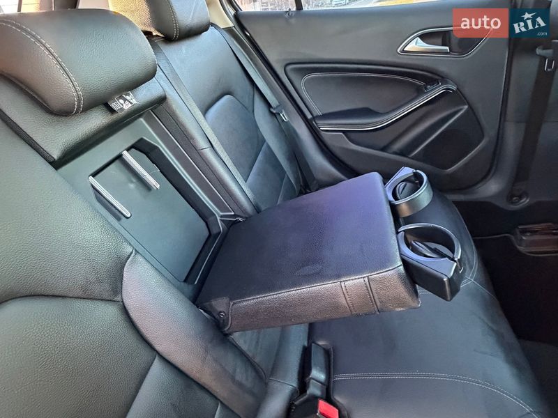 Внедорожник / Кроссовер Mercedes-Benz GLA-Class 2016 в Киеве