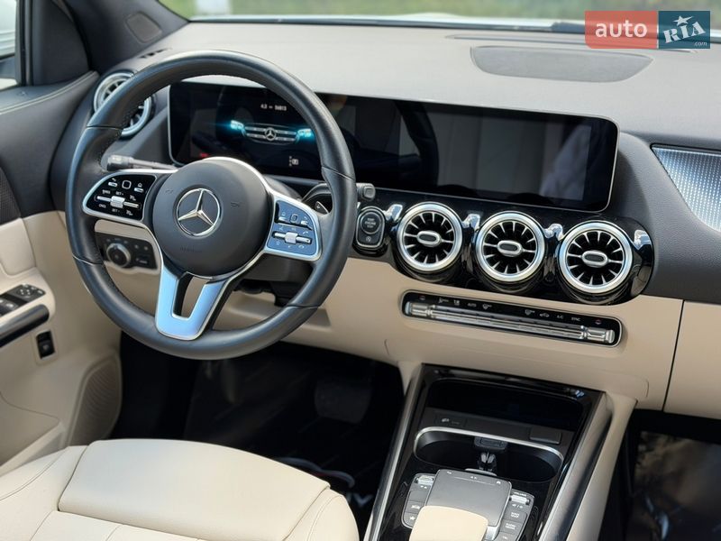 Внедорожник / Кроссовер Mercedes-Benz GLA-Class 2020 в Одессе