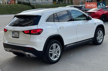 Внедорожник / Кроссовер Mercedes-Benz GLA-Class 2020 в Нововолынске