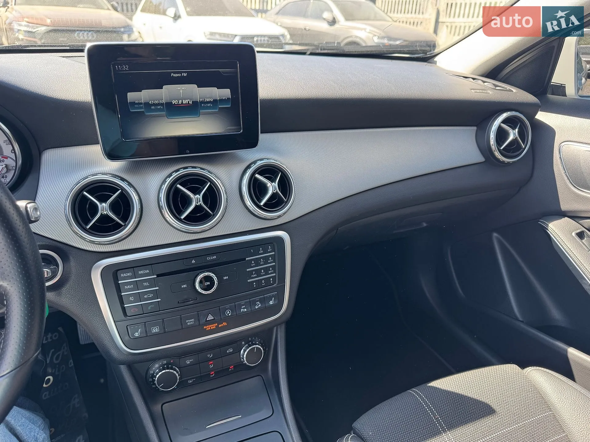2016 Mercedes-Benz GLA-klasse - мініатюра 39