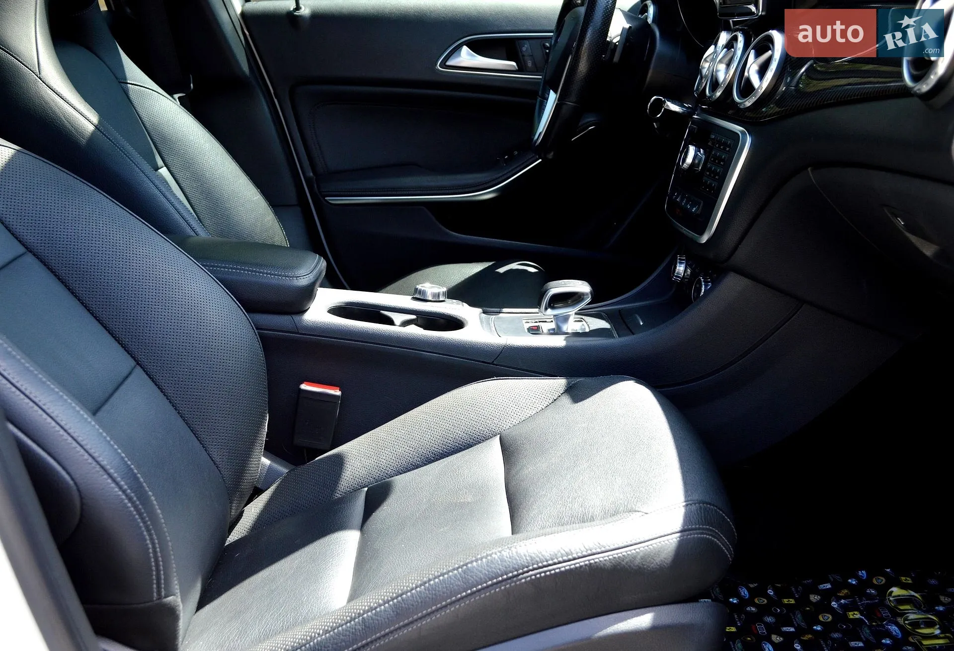 2015 Mercedes-Benz GLA-klasse - мініатюра 41