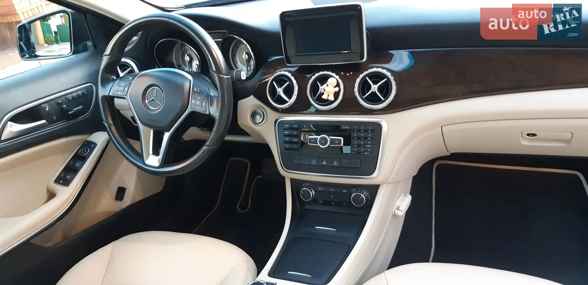 2015 Mercedes-Benz GLA-klasse - мініатюра 26