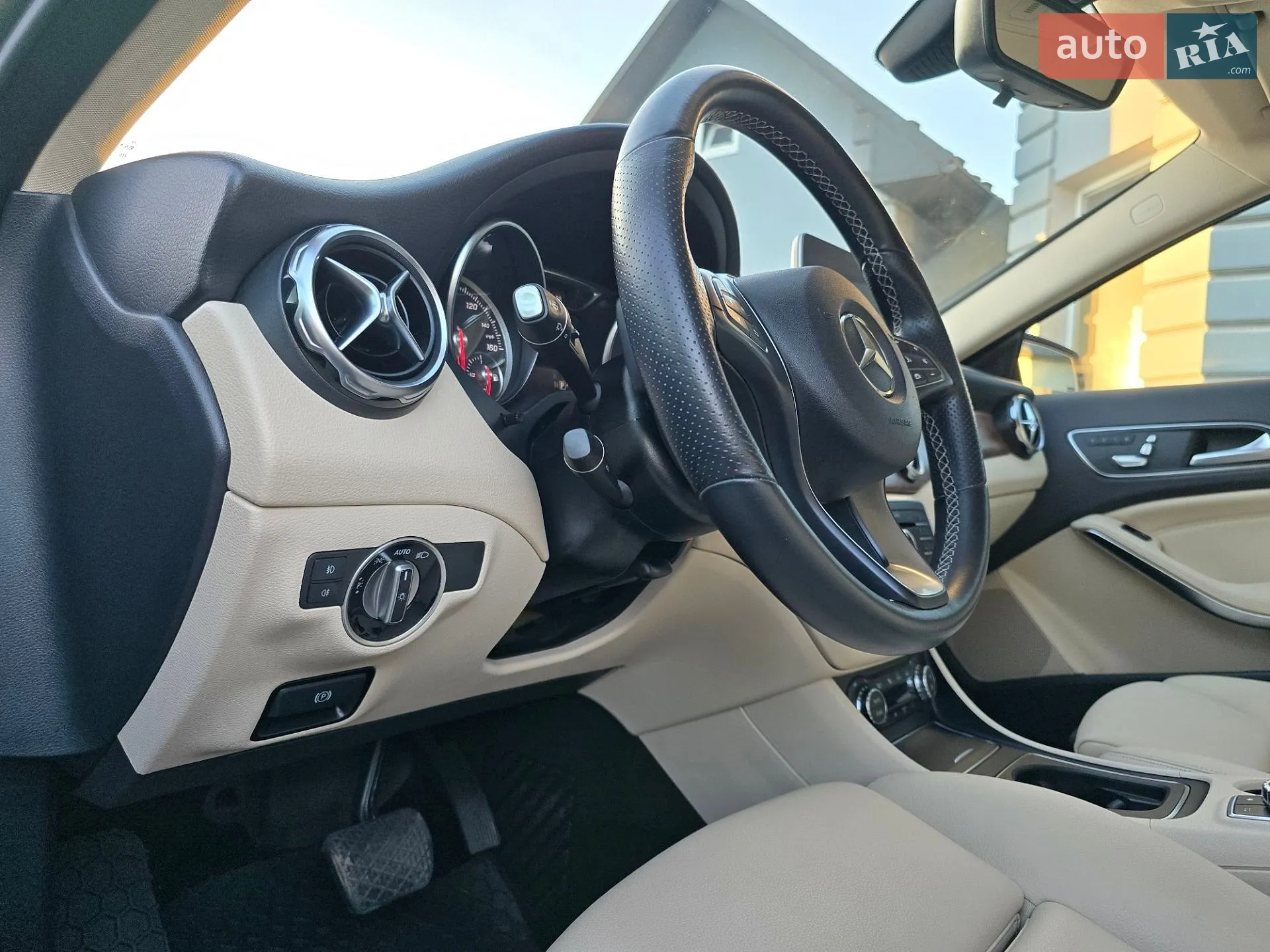 2018 Mercedes-Benz GLA-klasse - мініатюра 37