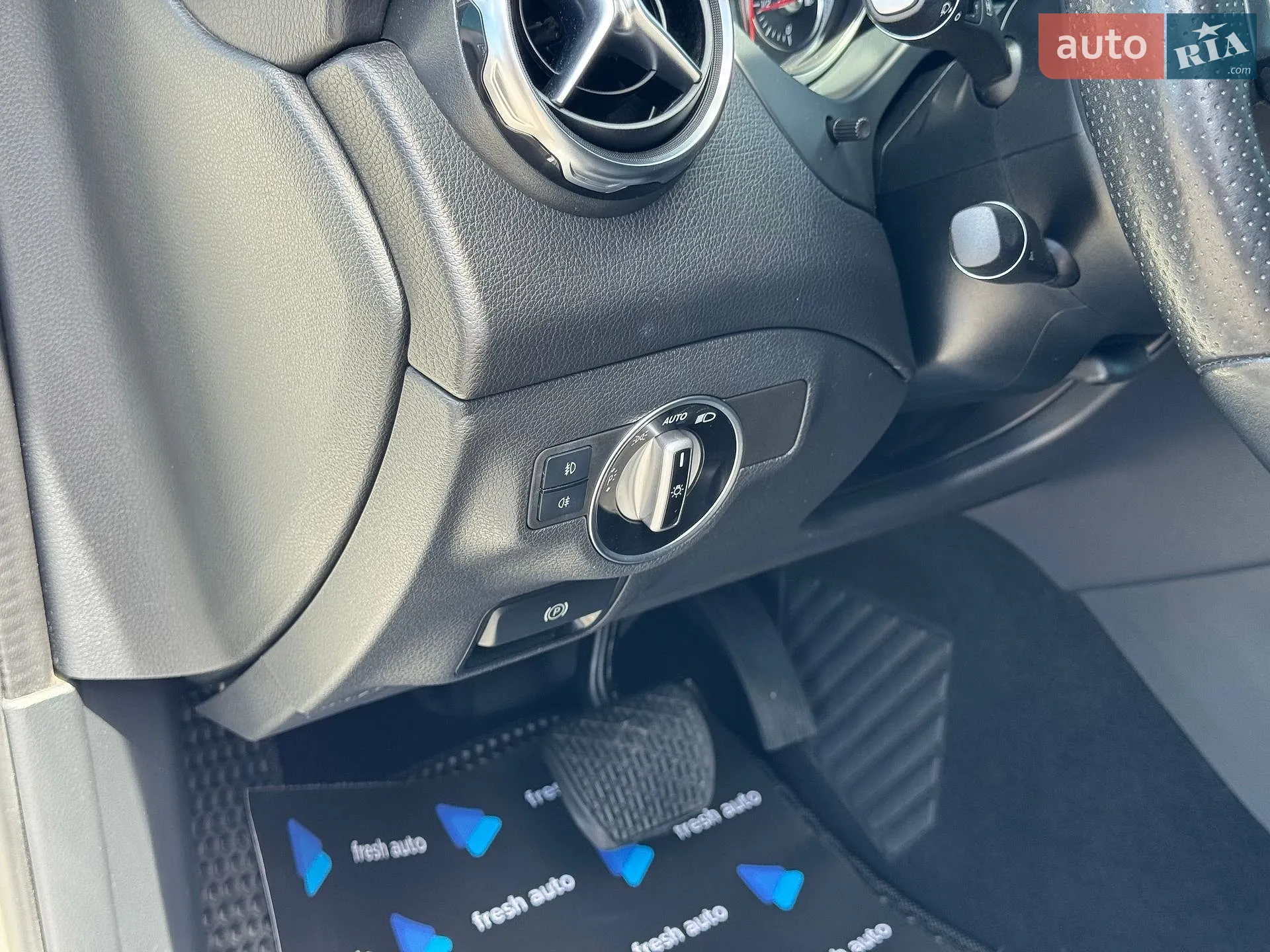 2017 Mercedes-Benz GLA-klasse - мініатюра 15