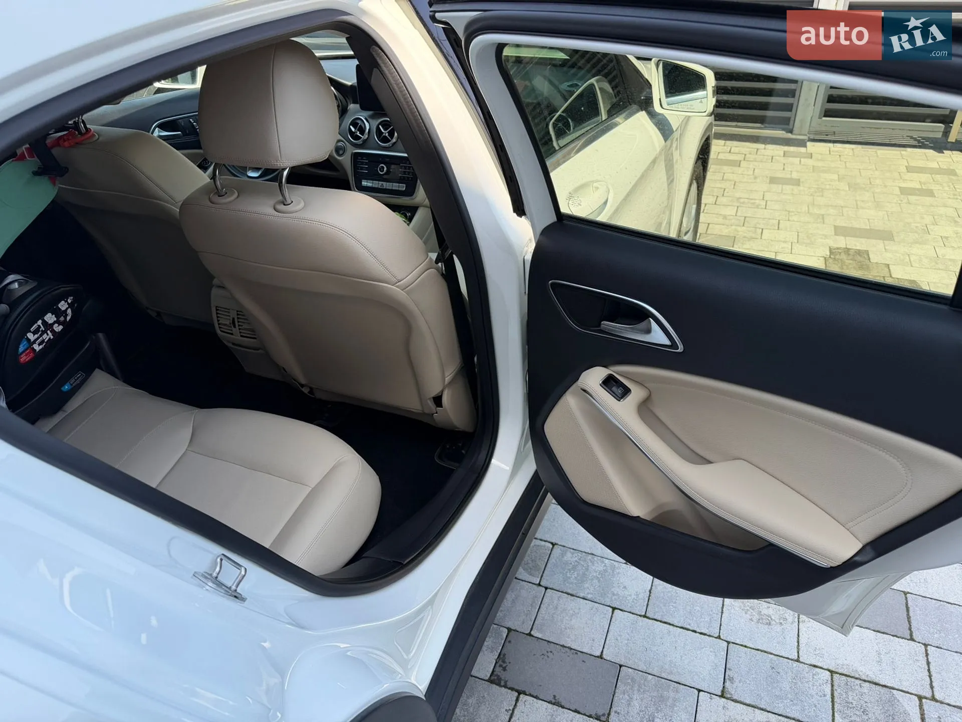 Mercedes-Benz GLA-Class 2019 VIN WDCTG4GB9LU022061 фото оголошення 3 з 5