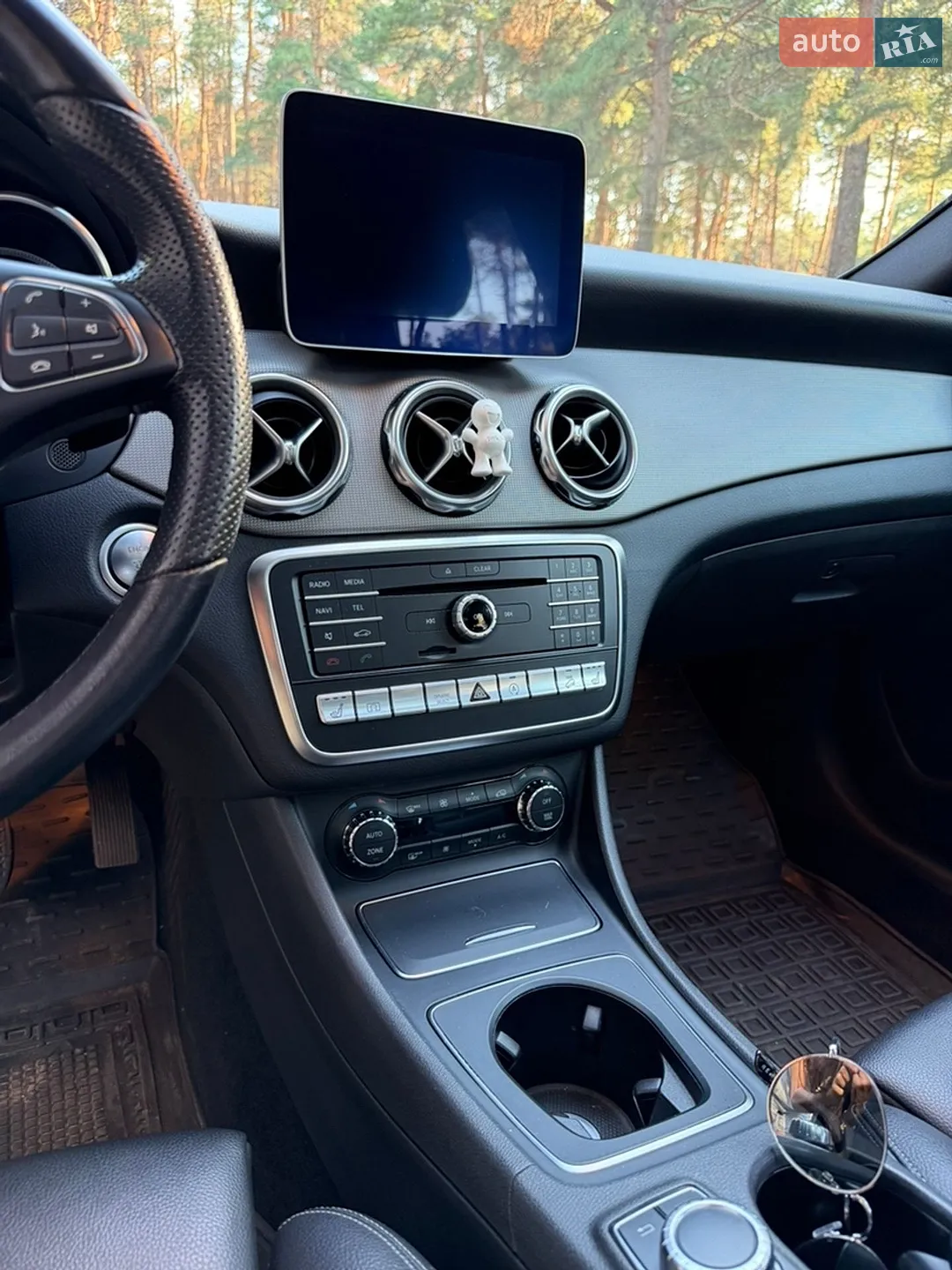 2018 Mercedes-Benz GLA-klasse - мініатюра 39