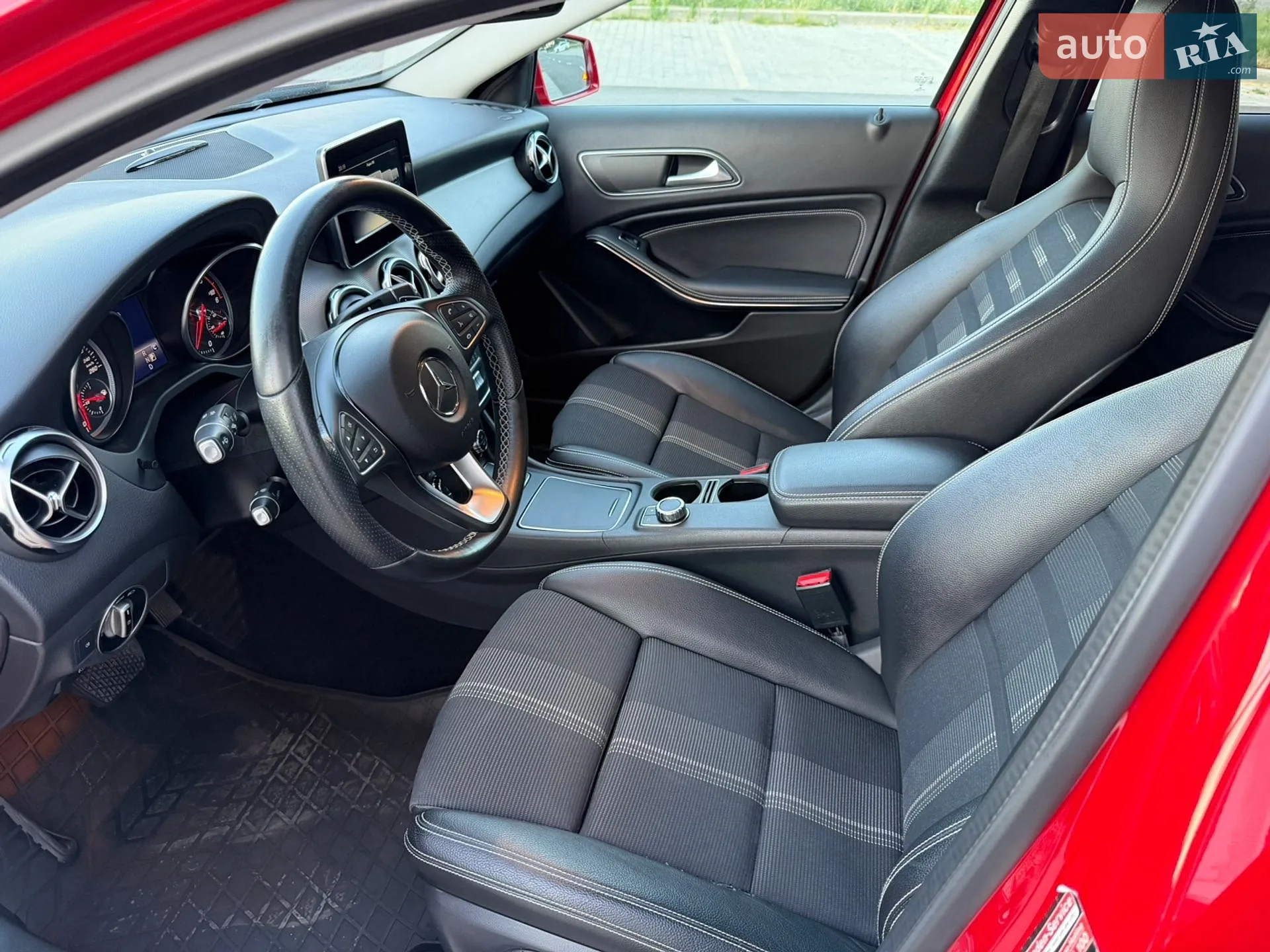 2017 Mercedes-Benz GLA-klasse - мініатюра 33