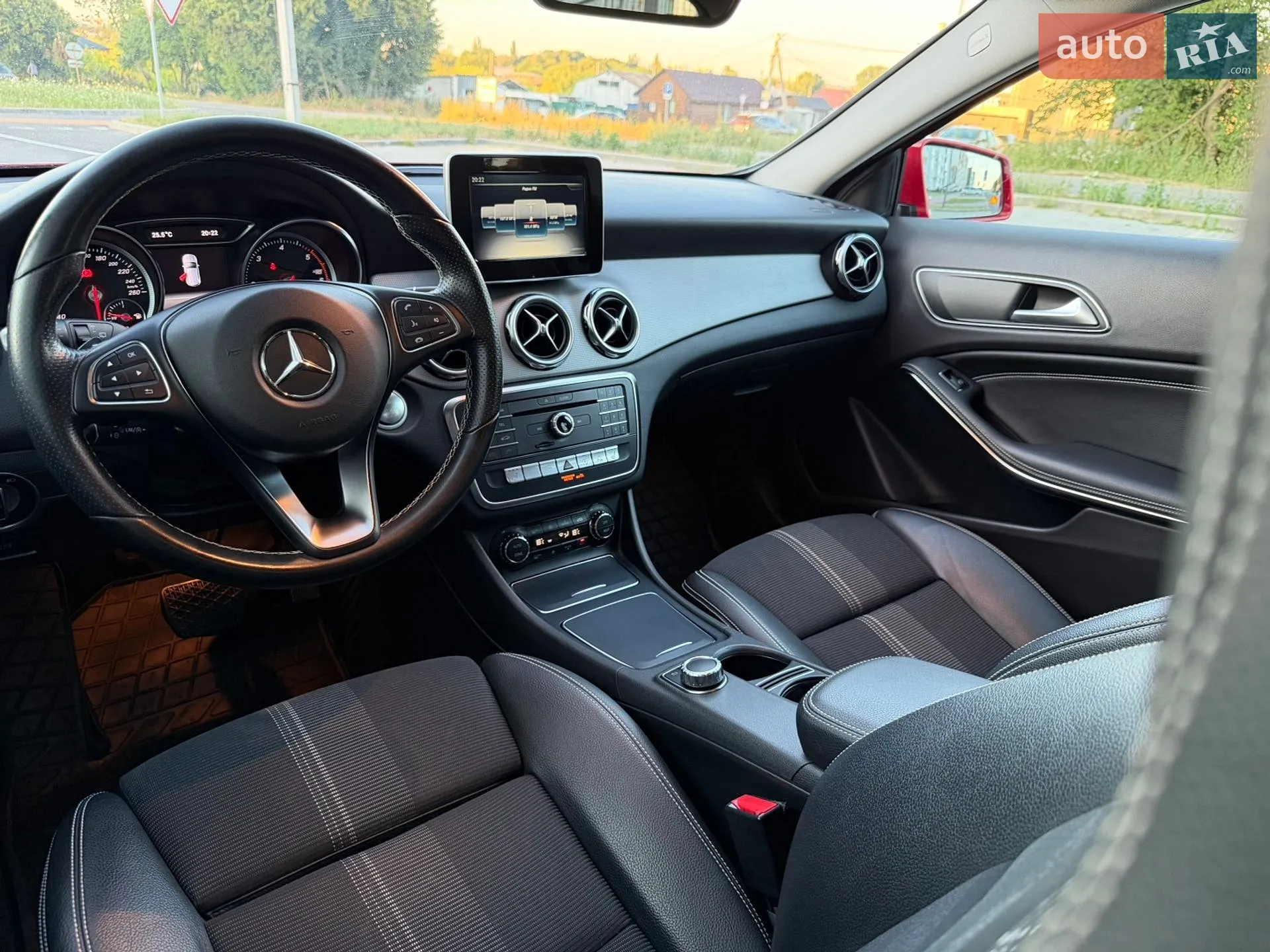 2017 Mercedes-Benz GLA-klasse - мініатюра 52