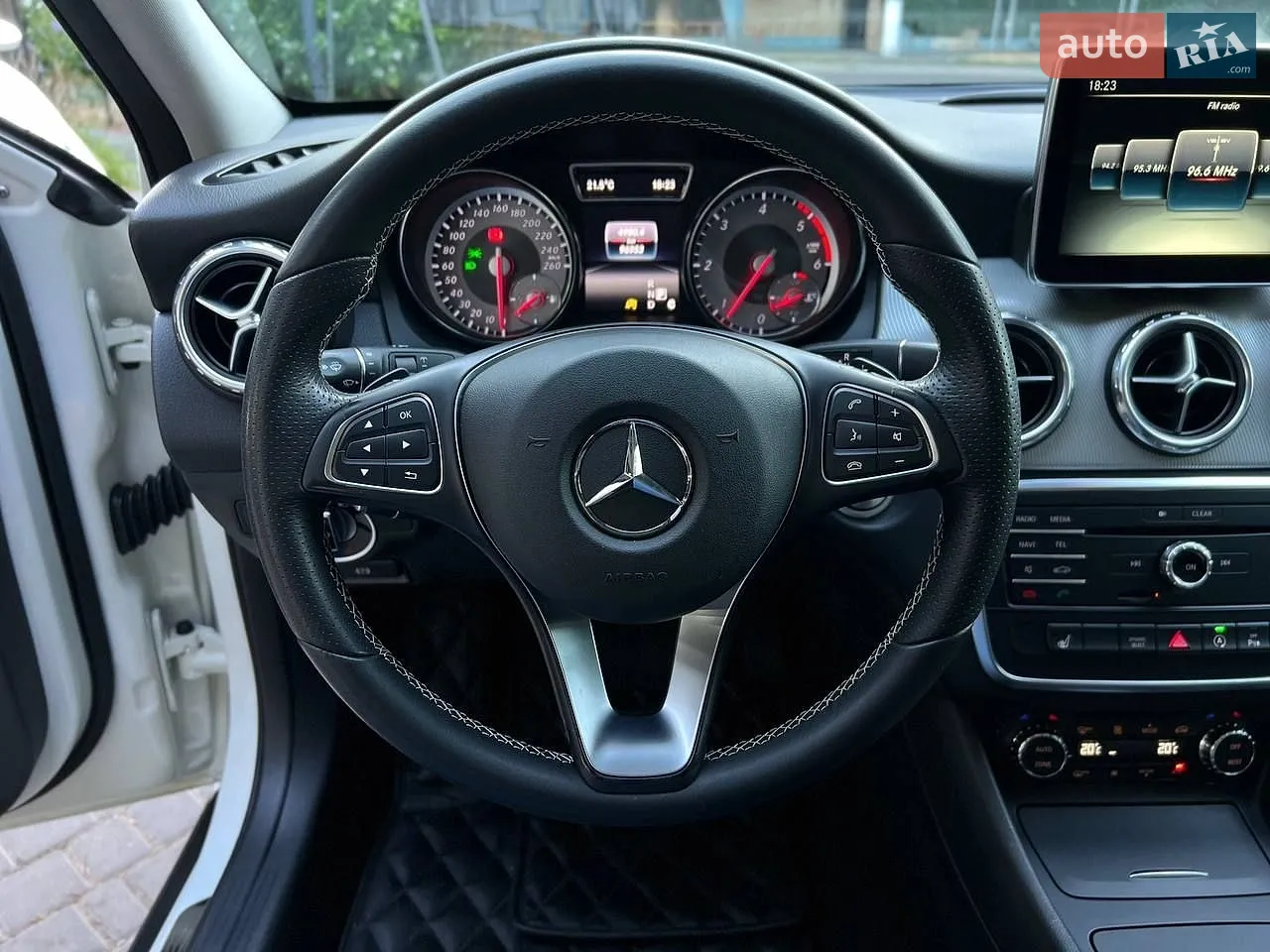 2015 Mercedes-Benz GLA-klasse - мініатюра 20