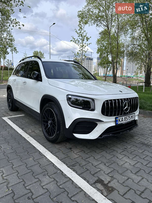 Внедорожник / Кроссовер Mercedes-Benz GLB-Class 2021 в Киеве