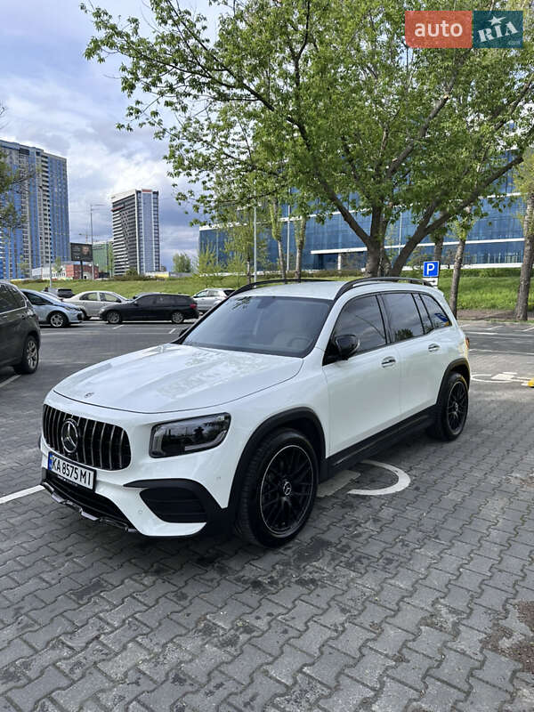 Внедорожник / Кроссовер Mercedes-Benz GLB-Class 2021 в Киеве