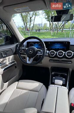 Внедорожник / Кроссовер Mercedes-Benz GLB-Class 2021 в 