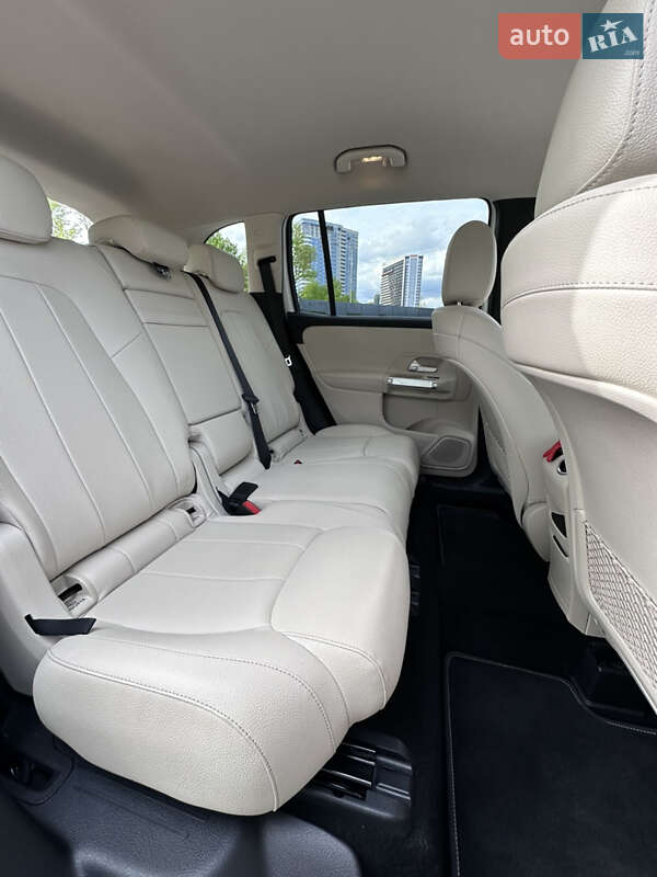 Внедорожник / Кроссовер Mercedes-Benz GLB-Class 2021 в Киеве