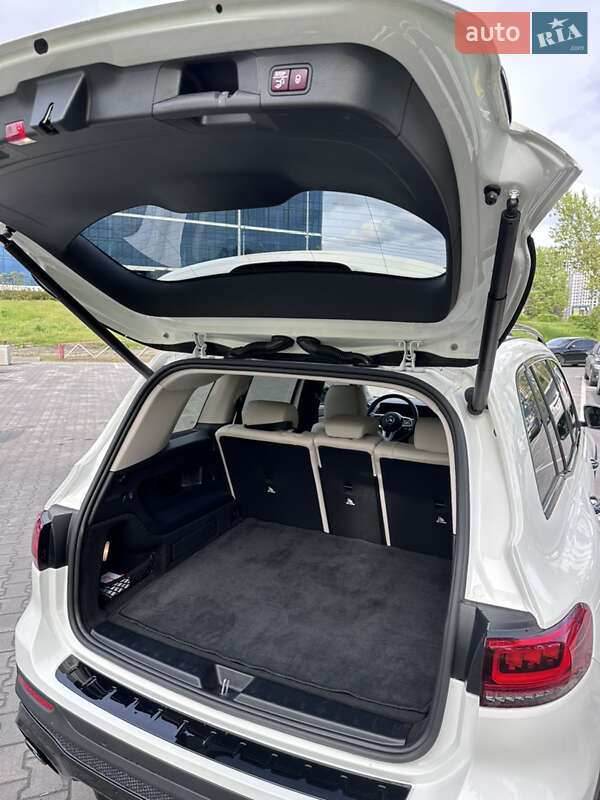 Внедорожник / Кроссовер Mercedes-Benz GLB-Class 2021 в Киеве