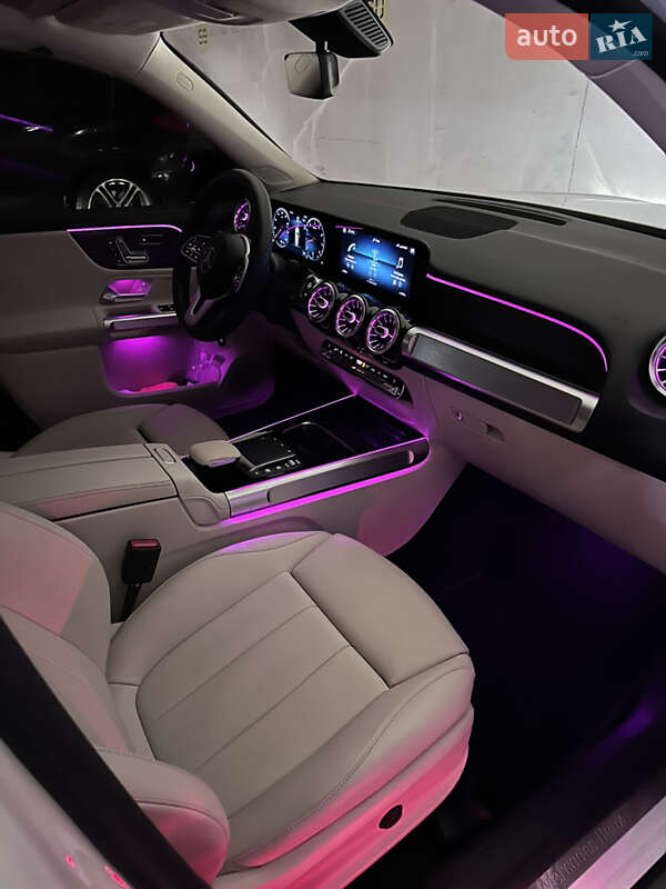 Внедорожник / Кроссовер Mercedes-Benz GLB-Class 2021 в Киеве