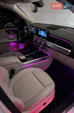 Внедорожник / Кроссовер Mercedes-Benz GLB-Class 2021 в 