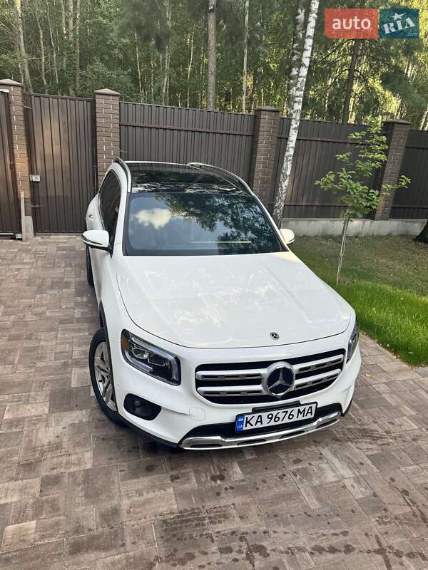 Внедорожник / Кроссовер Mercedes-Benz GLB-Class 2021 в Киеве