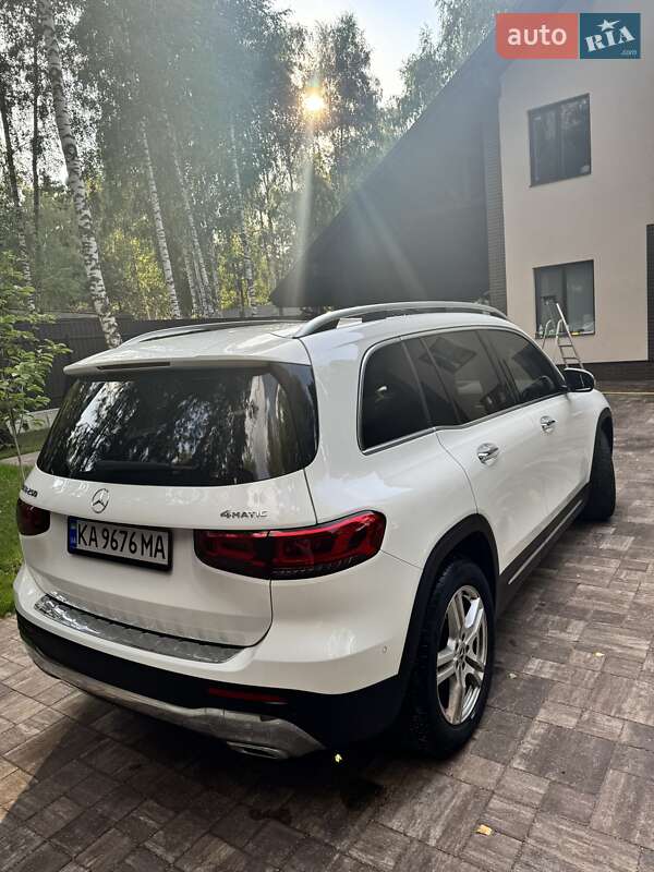 Внедорожник / Кроссовер Mercedes-Benz GLB-Class 2021 в Киеве