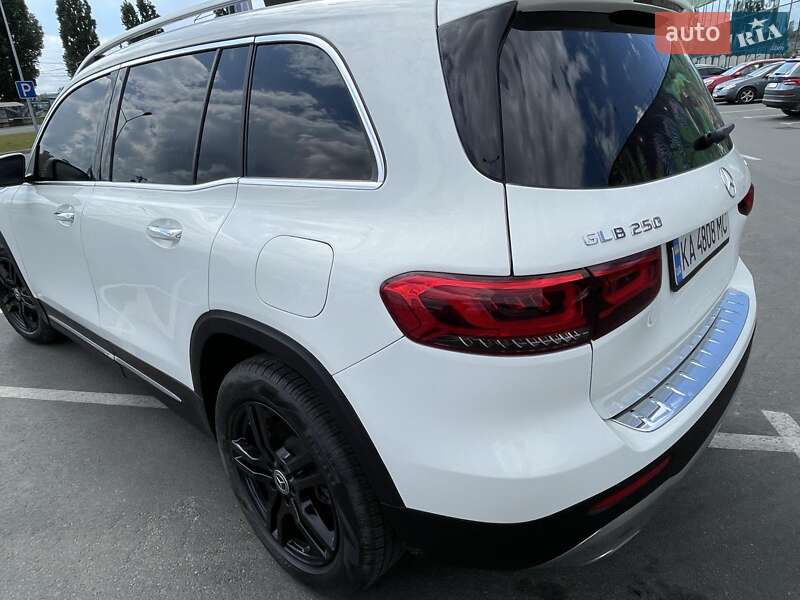 Внедорожник / Кроссовер Mercedes-Benz GLB-Class 2020 в Киеве