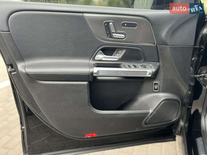 Внедорожник / Кроссовер Mercedes-Benz GLB-Class 2020 в Харькове