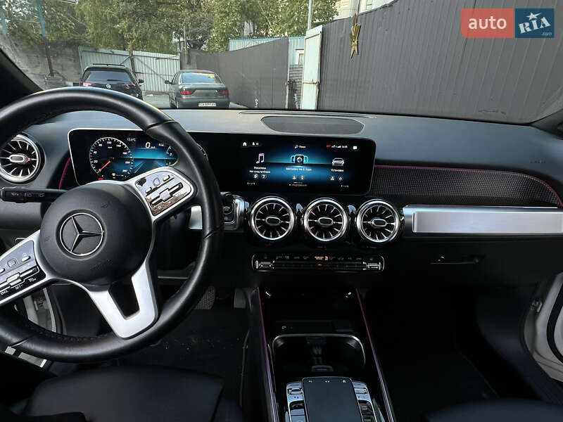 Внедорожник / Кроссовер Mercedes-Benz GLB-Class 2020 в Киеве