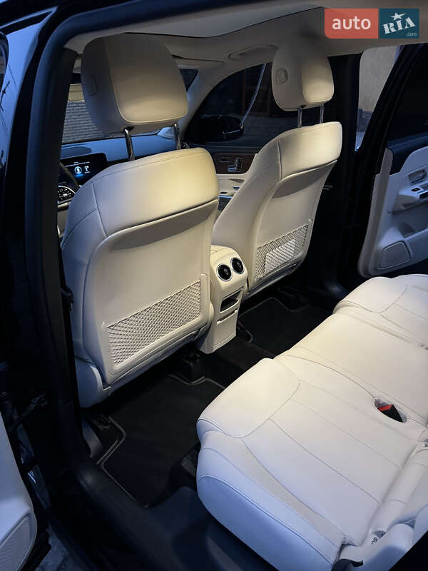 Внедорожник / Кроссовер Mercedes-Benz GLB-Class 2023 в Киеве