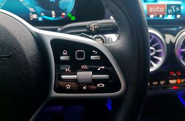 Позашляховик / Кросовер Mercedes-Benz GLB-Class 2019 в 