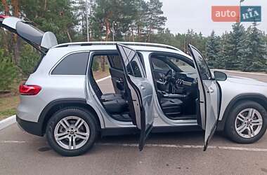 Позашляховик / Кросовер Mercedes-Benz GLB-Class 2019 в 