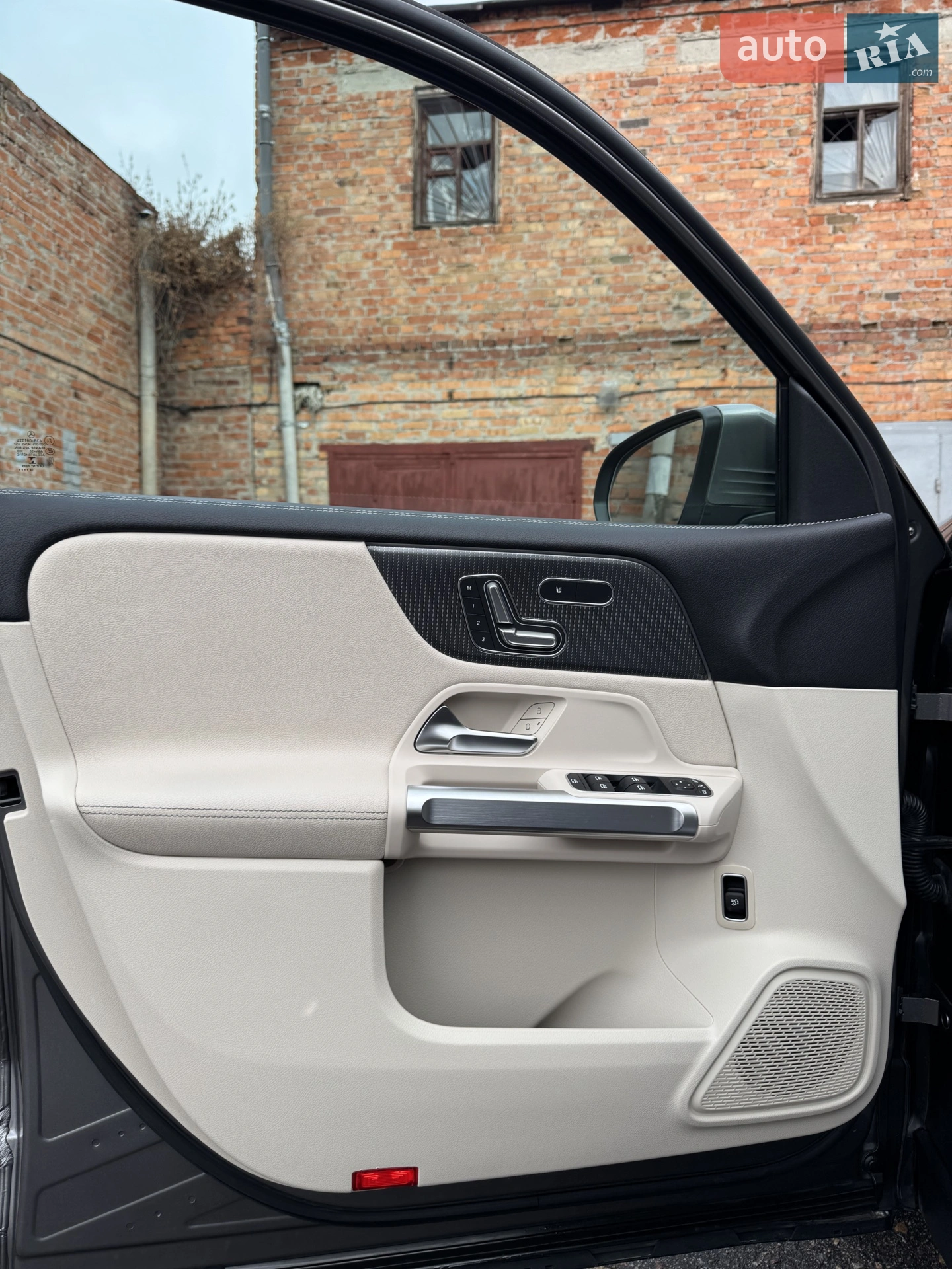2019 Mercedes-Benz GLB - мініатюра 29