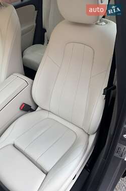 Внедорожник / Кроссовер Mercedes-Benz GLB-Class 2019 в 