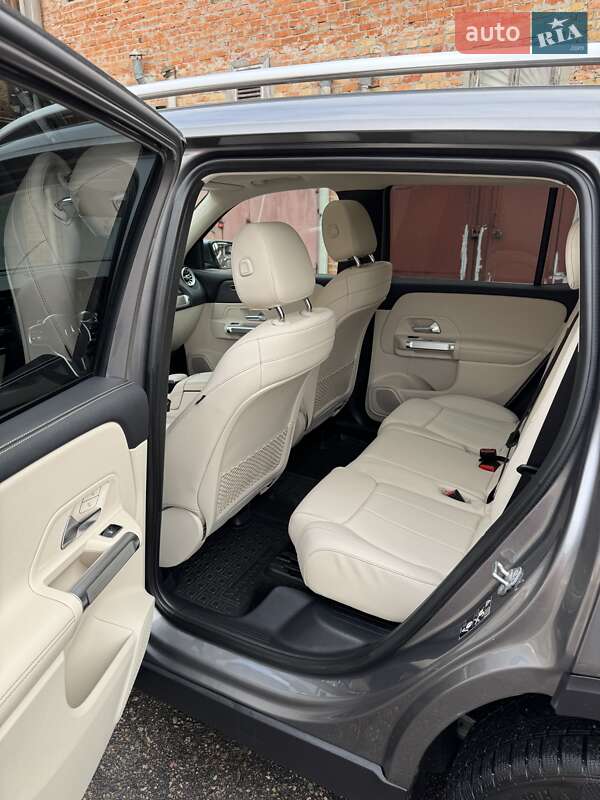 Внедорожник / Кроссовер Mercedes-Benz GLB-Class 2019 в Харькове