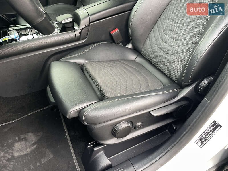 Внедорожник / Кроссовер Mercedes-Benz GLB-Class 2021 в Львове