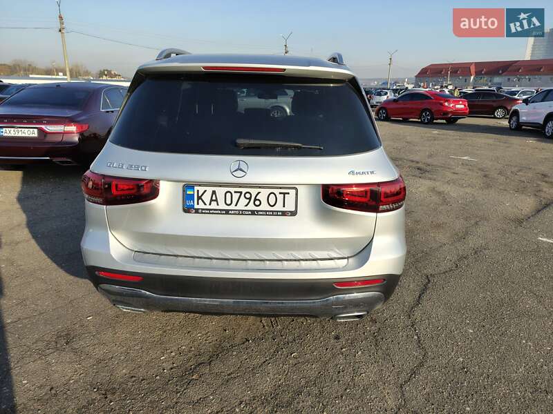 Внедорожник / Кроссовер Mercedes-Benz GLB-Class 2020 в Киеве